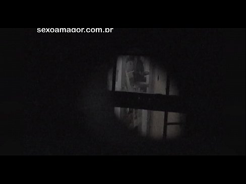 ❤️ Sarışın, içi boş tuğlaların arkasına gizlenmiş bir mahalle röntgencisi tarafından gizlice videoya alınır ❤️ Rus pornosu bize %tr.hentai-menu.ru ️❤
